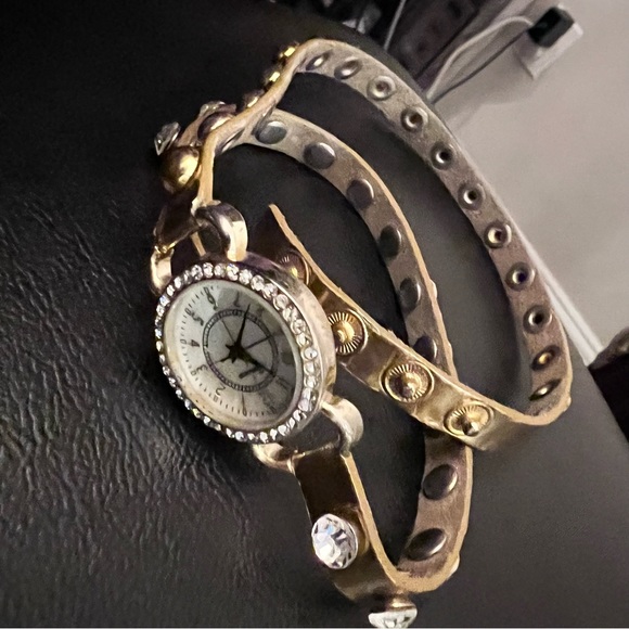 Gold Wrap Watch w/ Rhinestones & Mother of Pearl Face - Snap Button Close - Picture 7 of 12